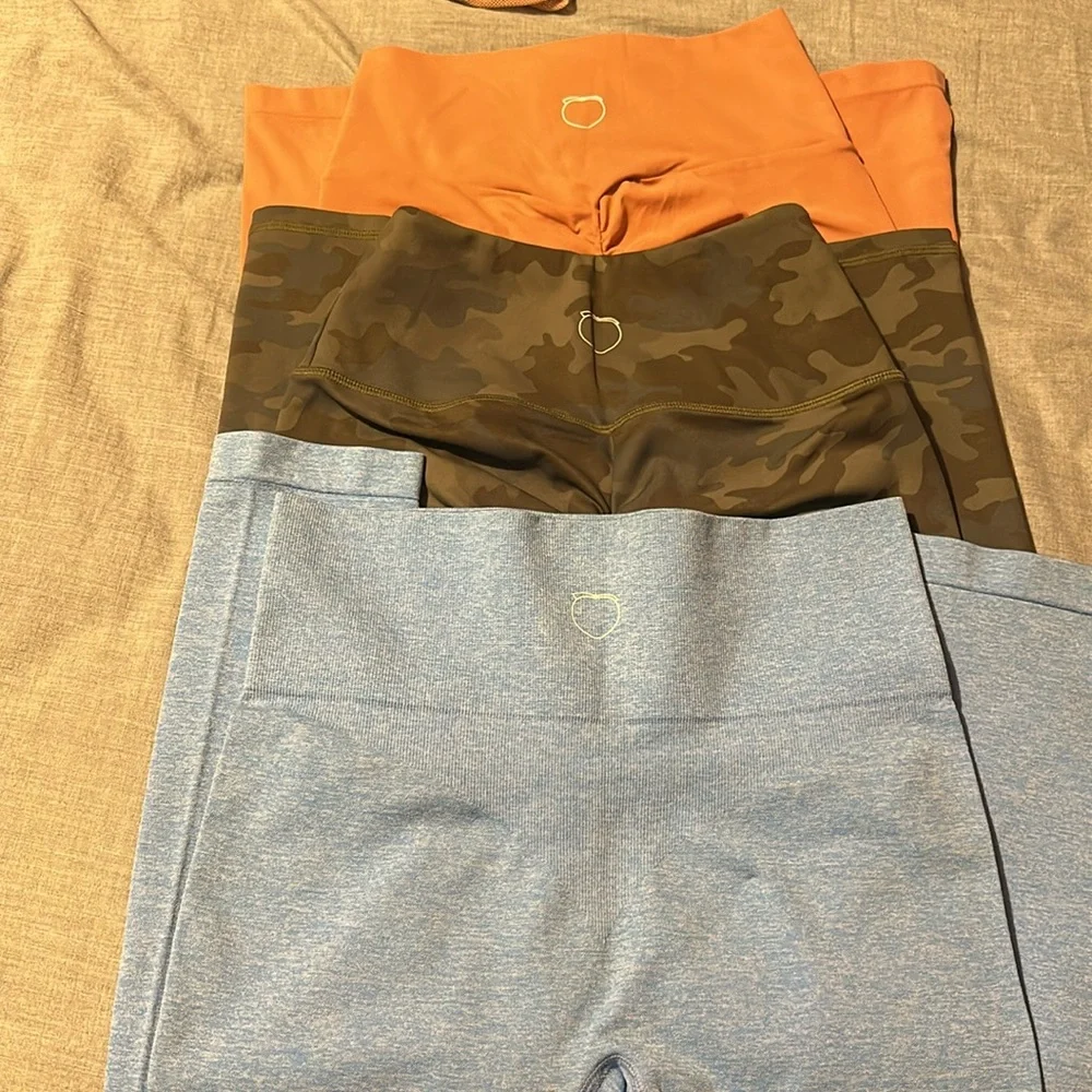 Peach bunz - Picture 2 of 2